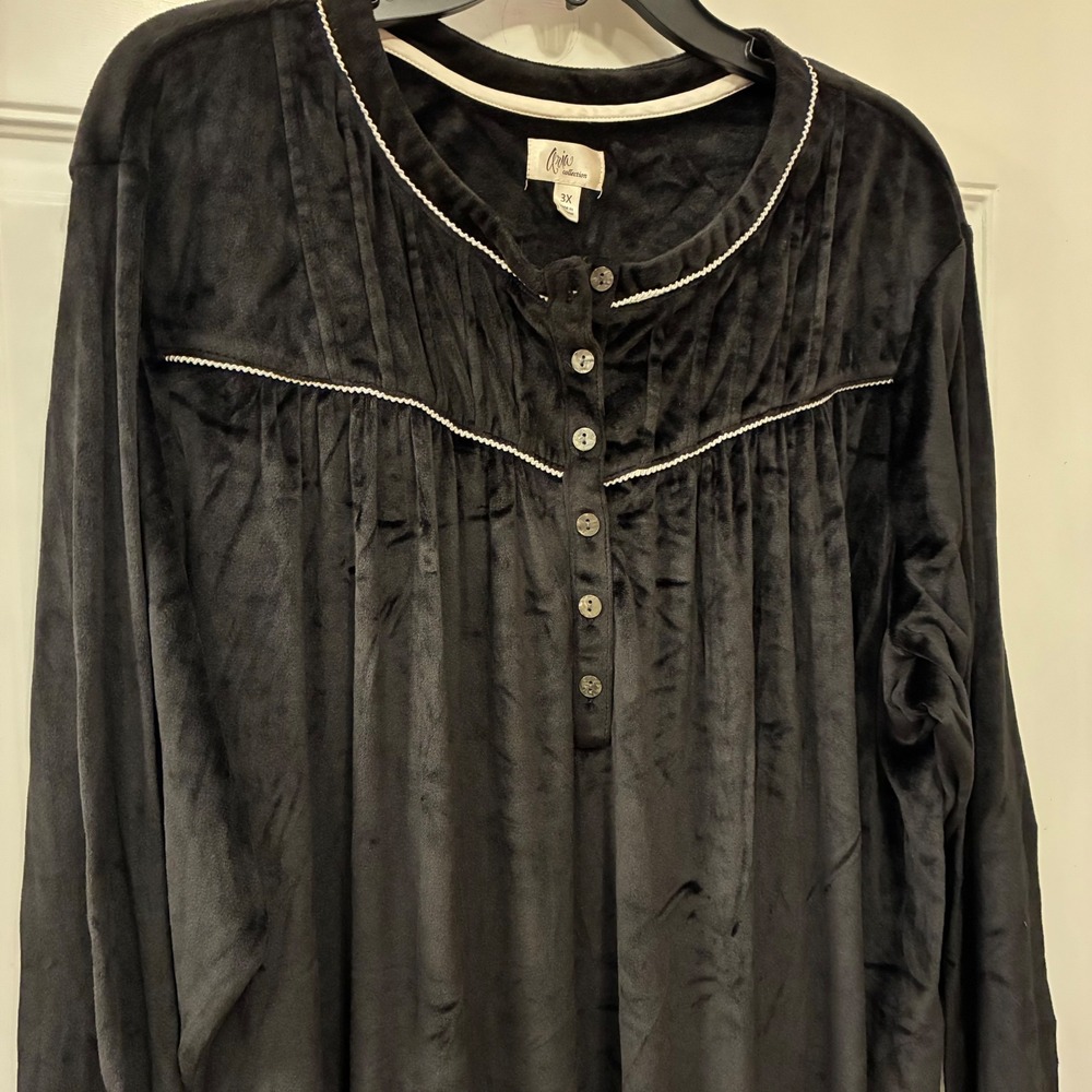 Aria Collection Womens 3X Nightgown Black Velour Sleepwear Cottagecore Chemise